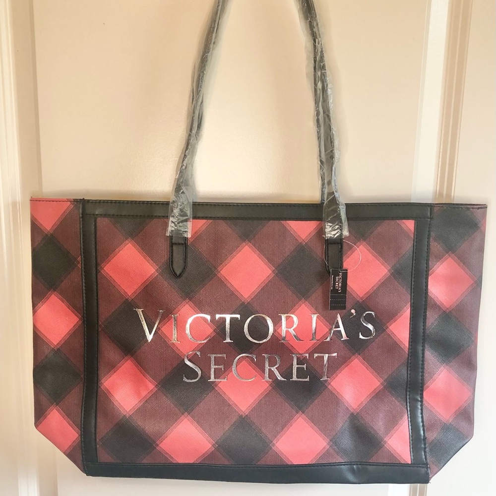 Victoria’s Secret NWT Buffalo Plaid Tote Bag